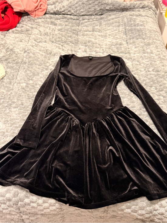 wild fable Dresses & Skirts - wild fable Black Velvet Long Sleeve Scoop Dress